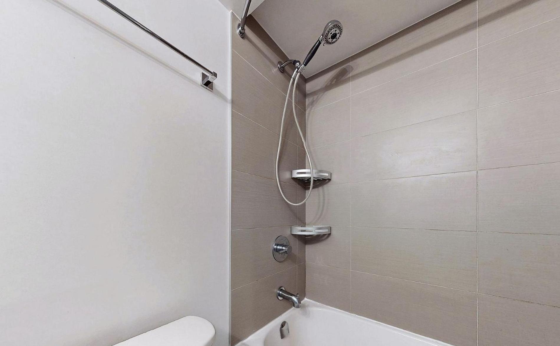 University Of Toronto Utsg Suites Екстериор снимка